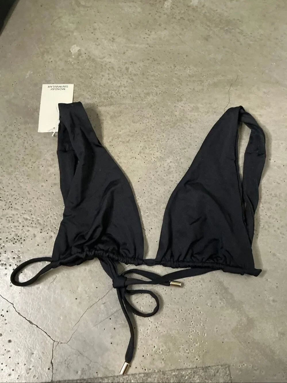 Monday Swimwear Palm Springs Bikini Top | Black in V